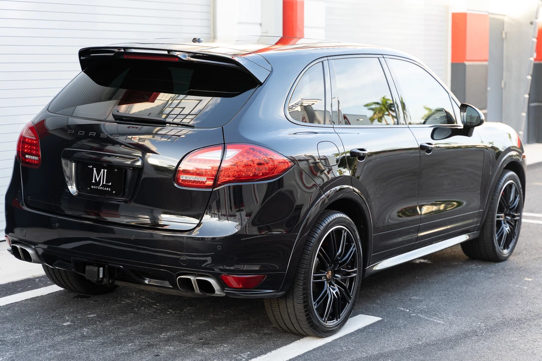 2014 Porsche 958 Cayenne Turbo S - Image 15 of 31