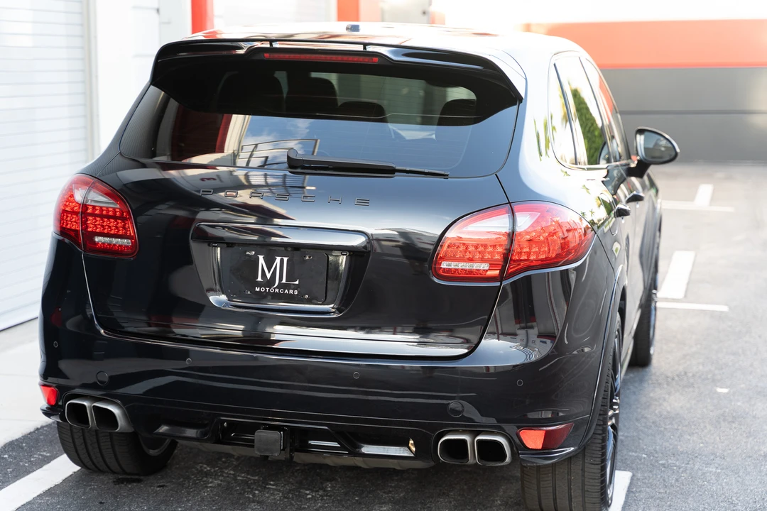 2014 Porsche 958 Cayenne Turbo S - Image 28 of 31