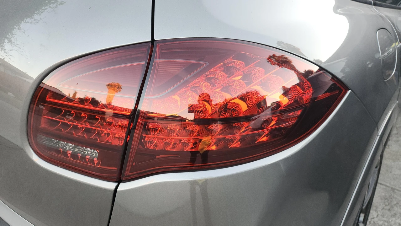 2014 Porsche 958 Cayenne Turbo - Image 26 of 31