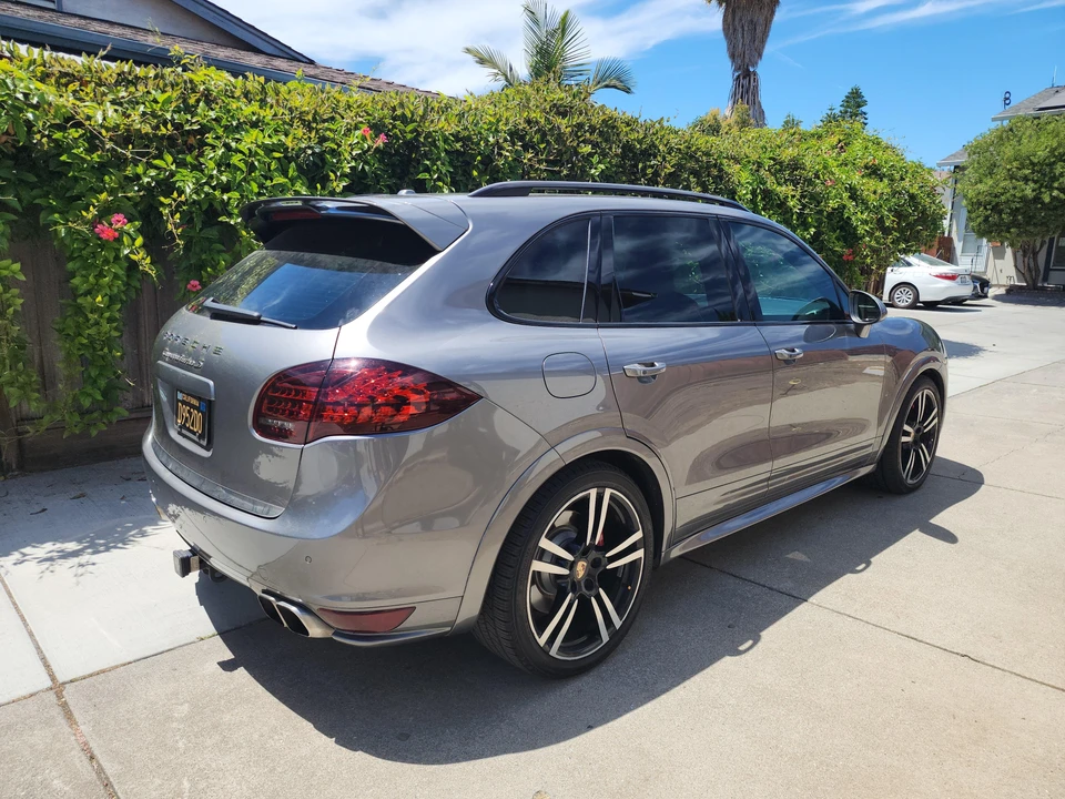 2014 Porsche 958 Cayenne Turbo - Image 10 of 31