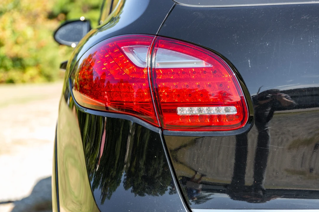 2014 Porsche 958 Cayenne Turbo - Image 25 of 31