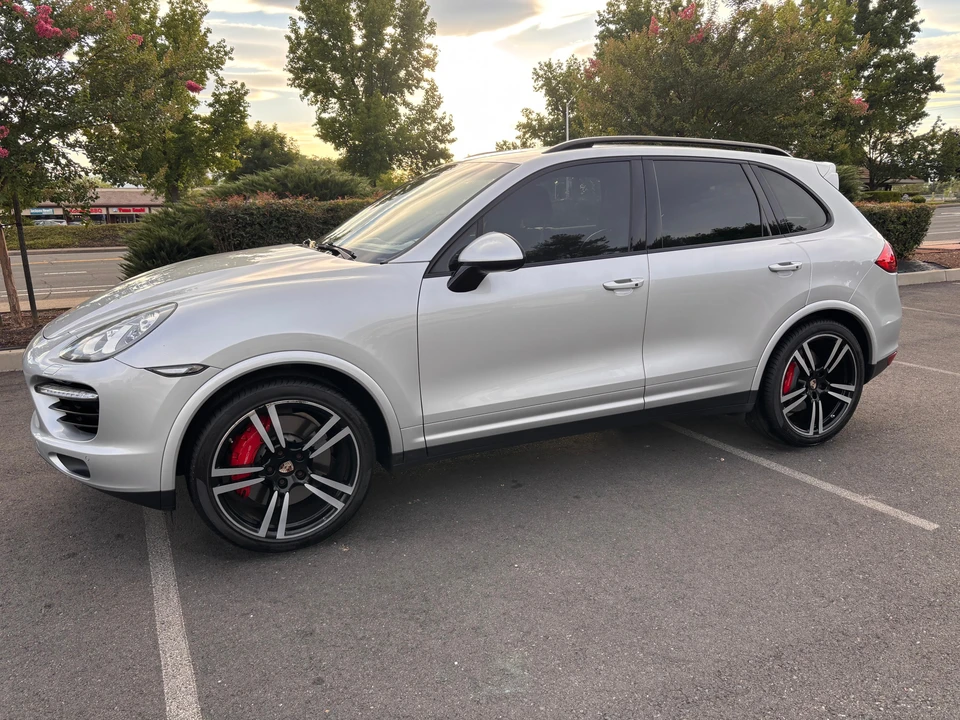 2014 Porsche 958 Cayenne Turbo S - Image 7 of 31