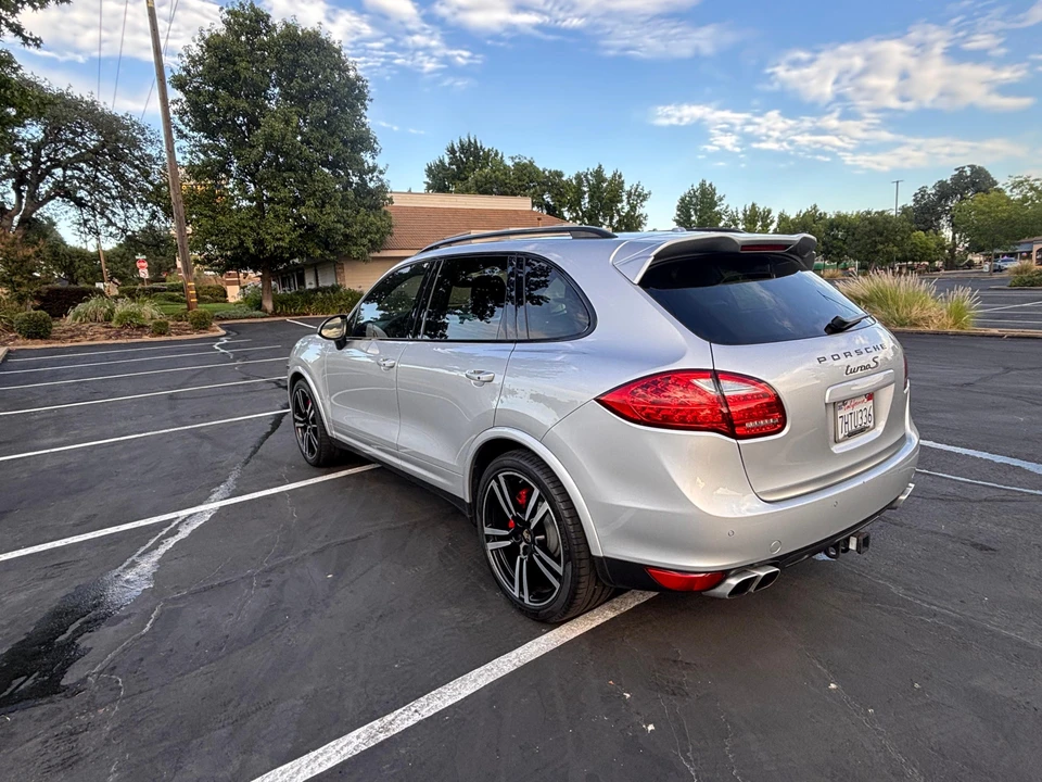 2014 Porsche 958 Cayenne Turbo S - Image 8 of 31