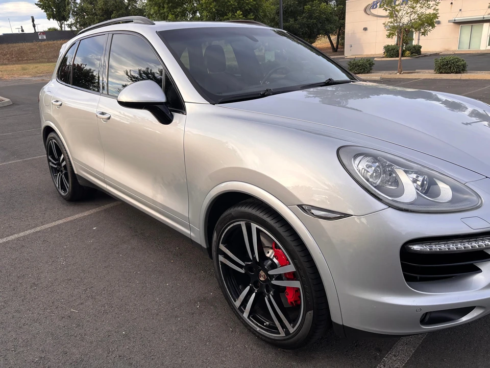 2014 Porsche 958 Cayenne Turbo S - Image 28 of 31