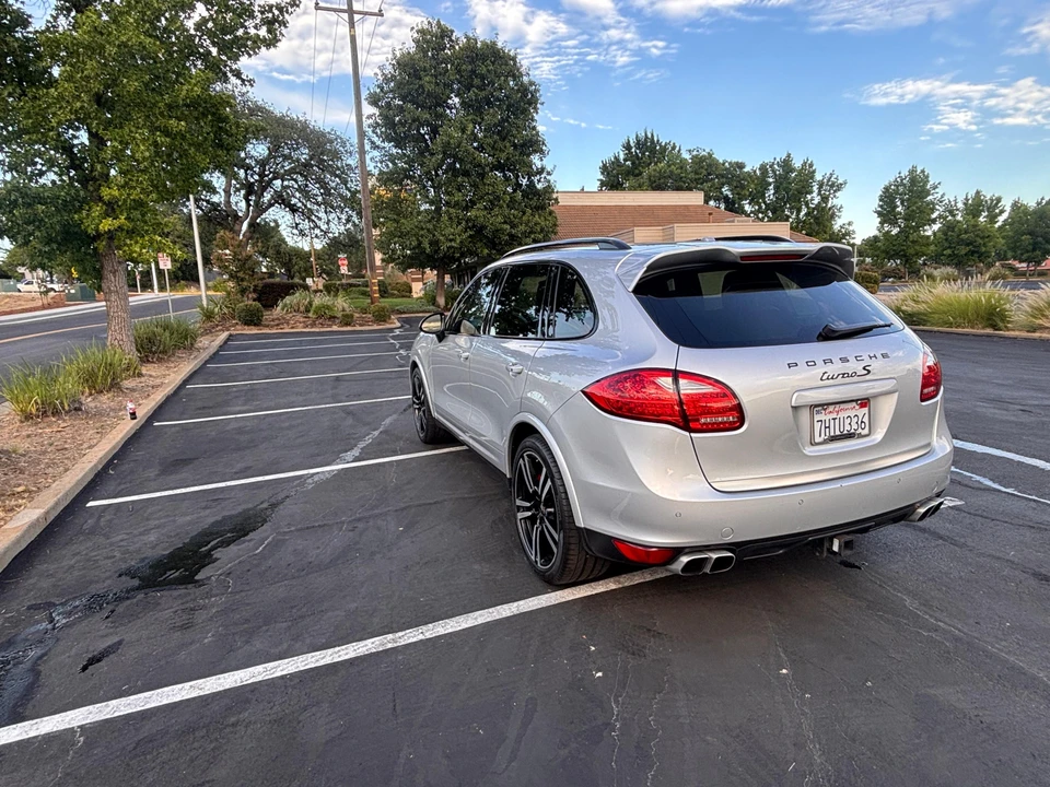 2014 Porsche 958 Cayenne Turbo S - Image 9 of 31