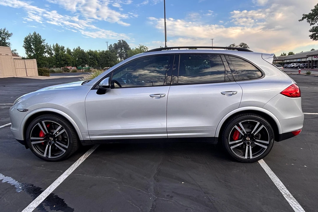 2014 Porsche 958 Cayenne Turbo S - Image 3 of 31