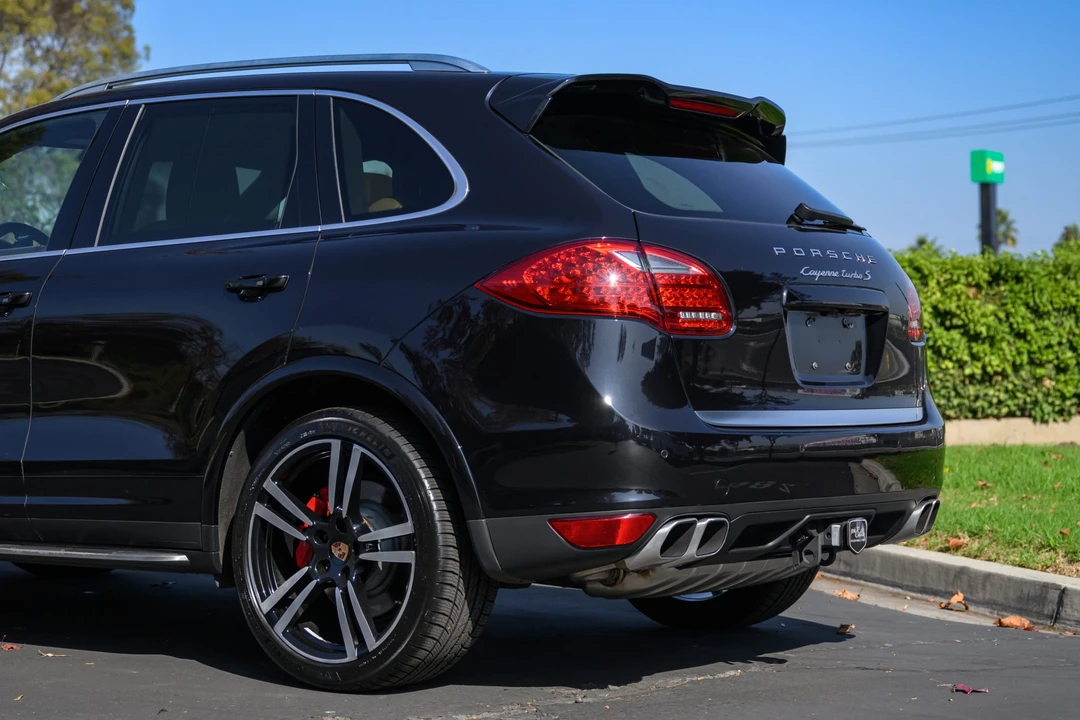 2014 Porsche 958 Cayenne Turbo - Image 26 of 31