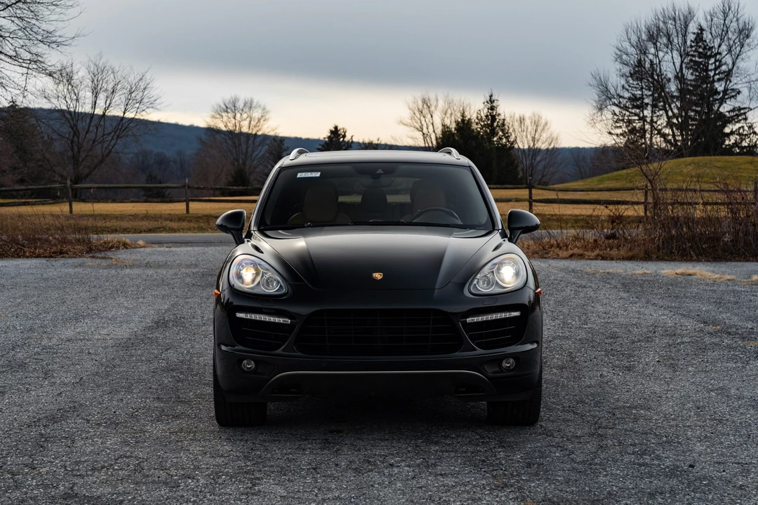 2014 Porsche 958 Cayenne Turbo - Image 2 of 31