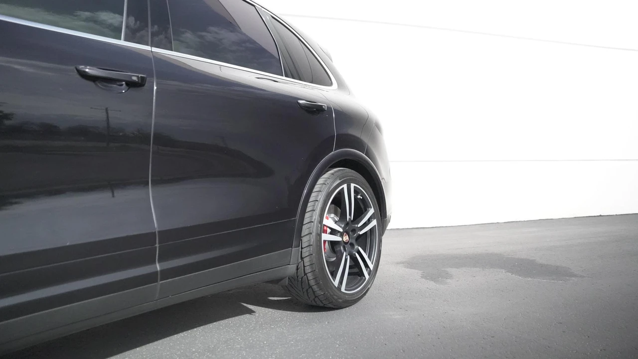 2014 Porsche 958 Cayenne Turbo - Image 28 of 31