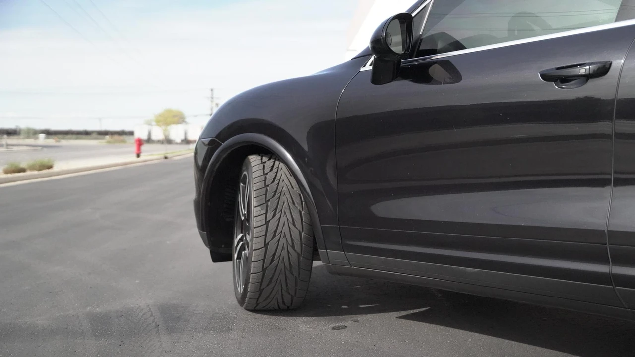 2014 Porsche 958 Cayenne Turbo - Image 25 of 31