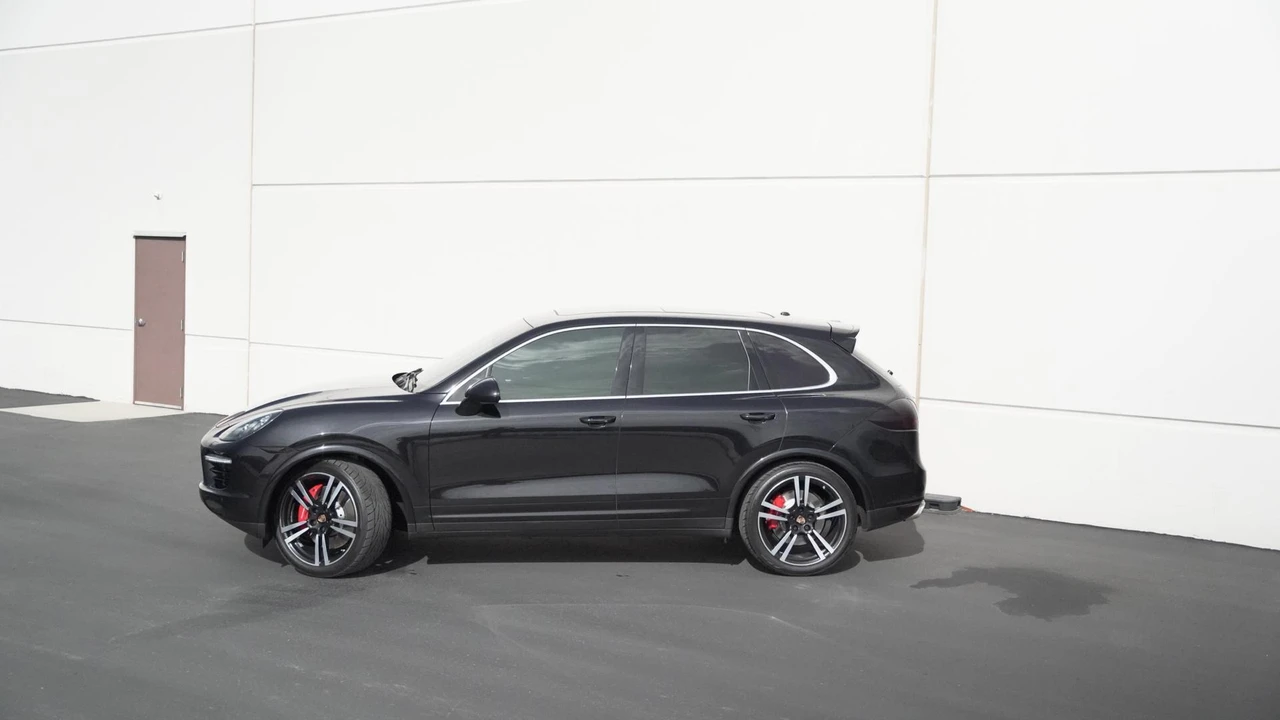 2014 Porsche 958 Cayenne Turbo - Image 8 of 31