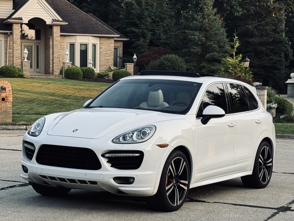 2014 Porsche 958 Cayenne Turbo - Image 28 of 31