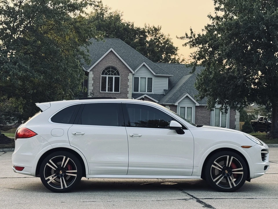 2014 Porsche 958 Cayenne Turbo - Image 8 of 31