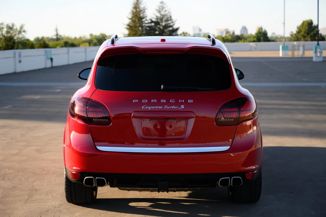 2014 Porsche 958 Cayenne Turbo S - Image 14 of 31