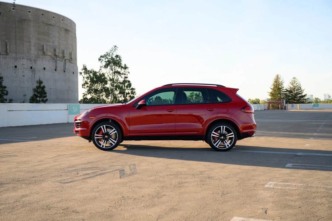 2014 Porsche 958 Cayenne Turbo S - Image 9 of 31