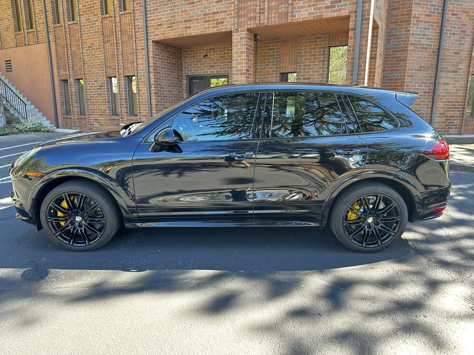 2014 Porsche 958 Cayenne Turbo - Image 10 of 31
