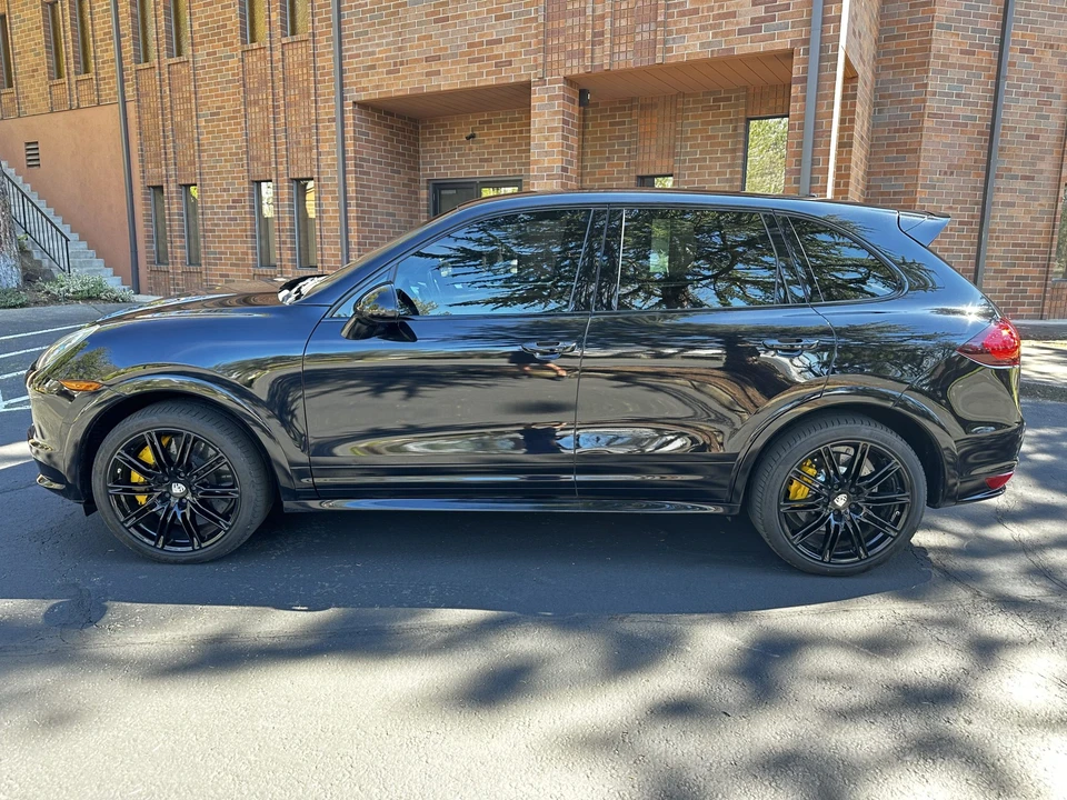 2014 Porsche 958 Cayenne Turbo - Image 9 of 31