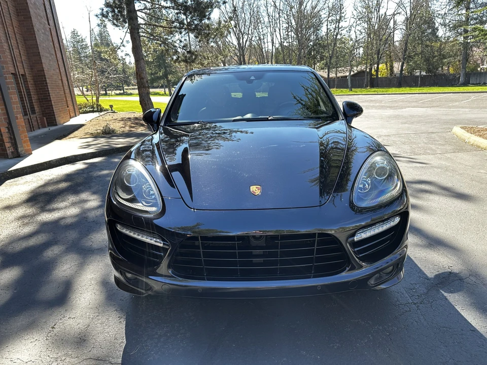 2014 Porsche 958 Cayenne Turbo - Image 2 of 31