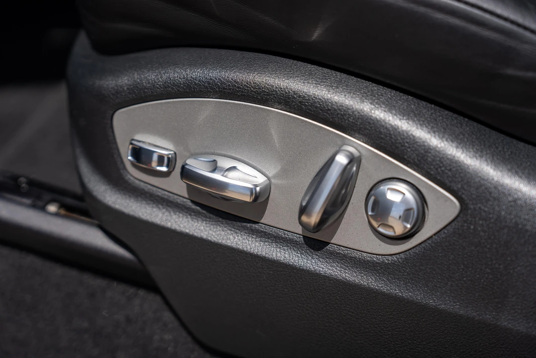 2014 Porsche 958 Cayenne Turbo - Image 30 of 31