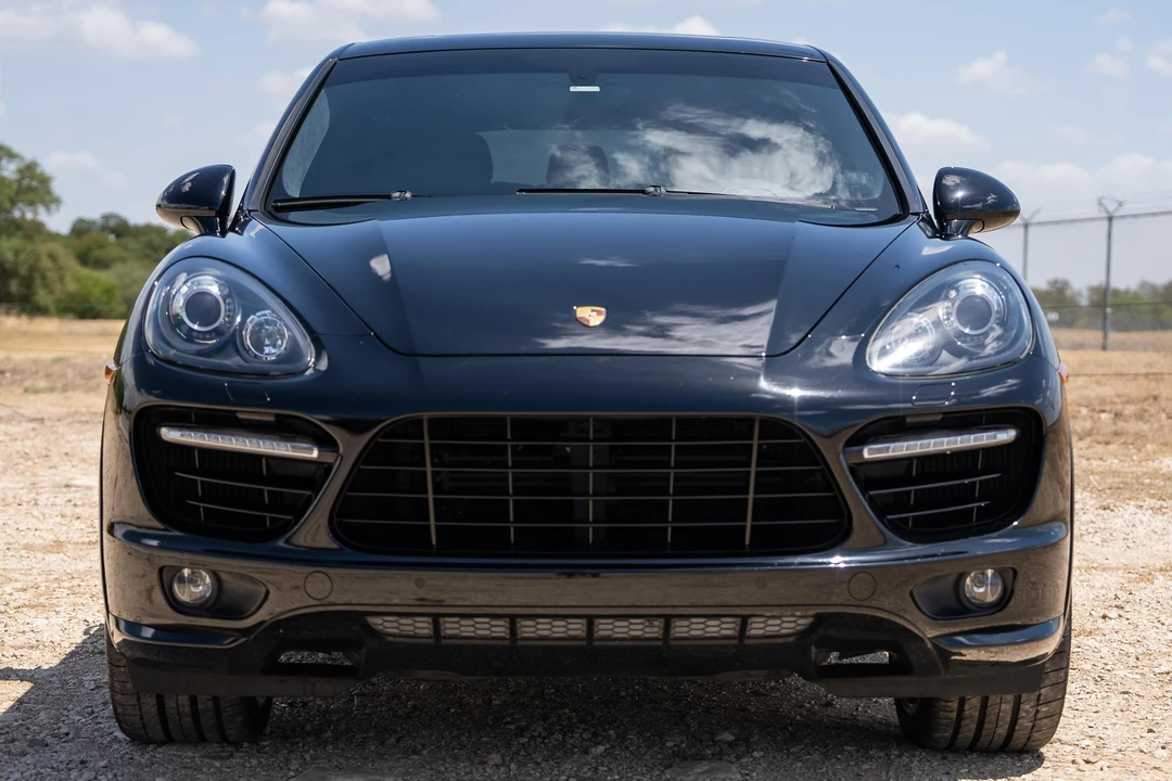 2014 Porsche 958 Cayenne Turbo - Image 2 of 31