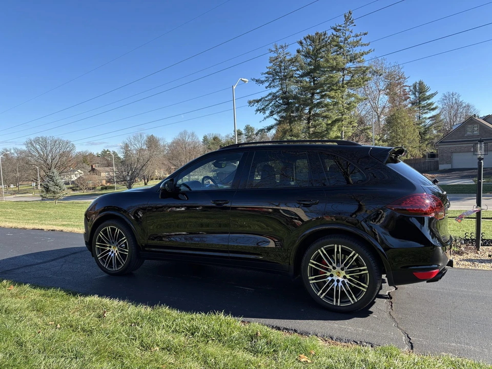 2014 Porsche 958 Cayenne Turbo - Image 3 of 31