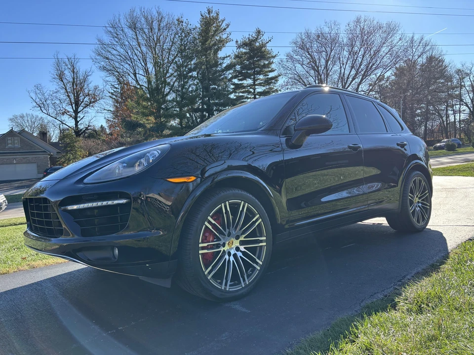 2014 Porsche 958 Cayenne Turbo - Image 2 of 31