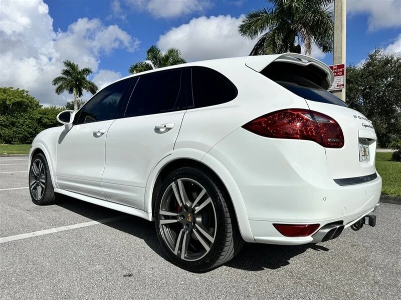2014 Porsche 958 Cayenne Turbo - Image 10 of 12