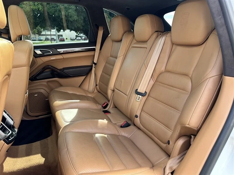 2014 Porsche 958 Cayenne Turbo - Image 8 of 12