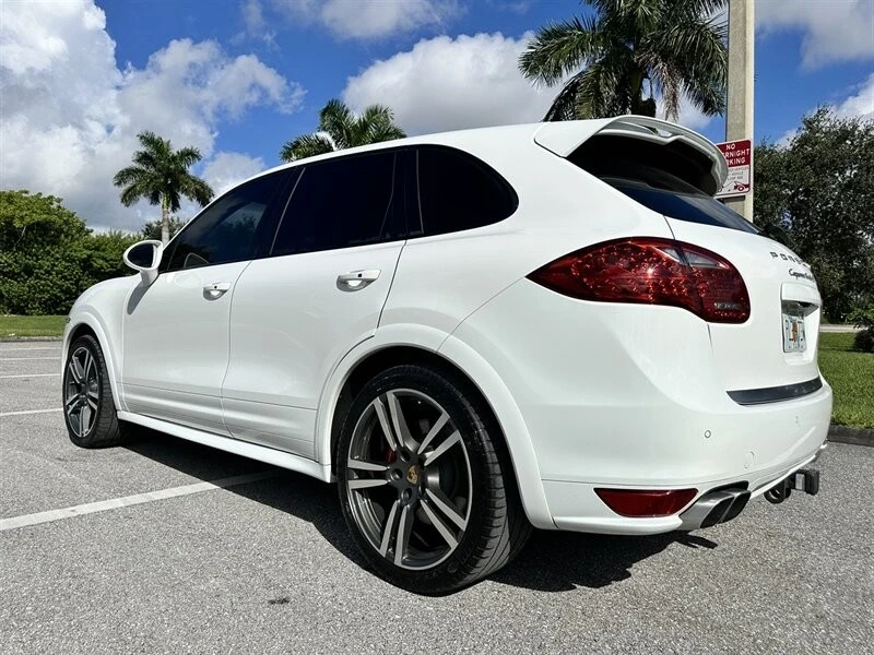 2014 Porsche 958 Cayenne Turbo - Image 10 of 12