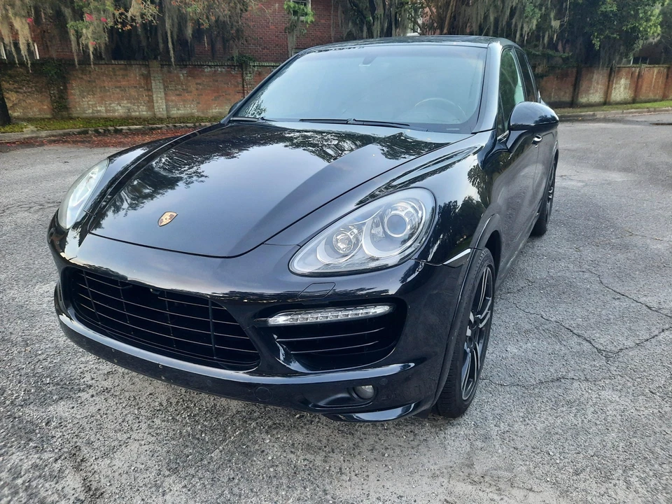 2014 Porsche 958 Cayenne Turbo - Image 2 of 31