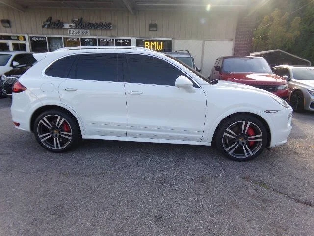 2014 Porsche 958 Cayenne Turbo - Image 2 of 20