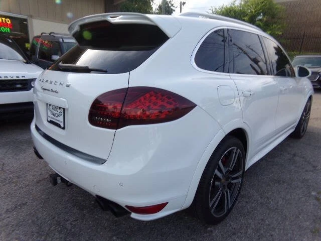 2014 Porsche 958 Cayenne Turbo - Image 9 of 20