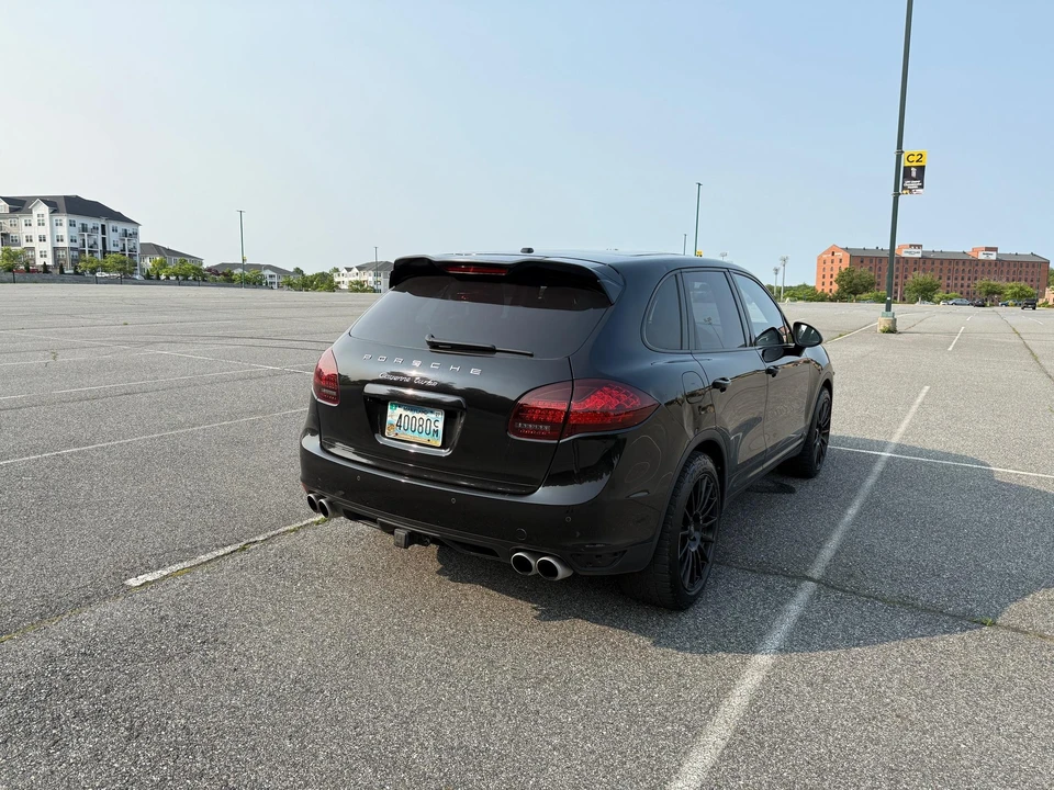 2014 Porsche 958 Cayenne Turbo - Image 9 of 31