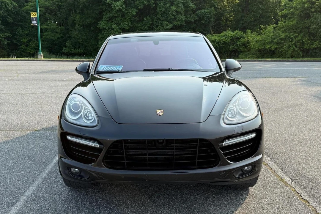 2014 Porsche 958 Cayenne Turbo - Image 2 of 31