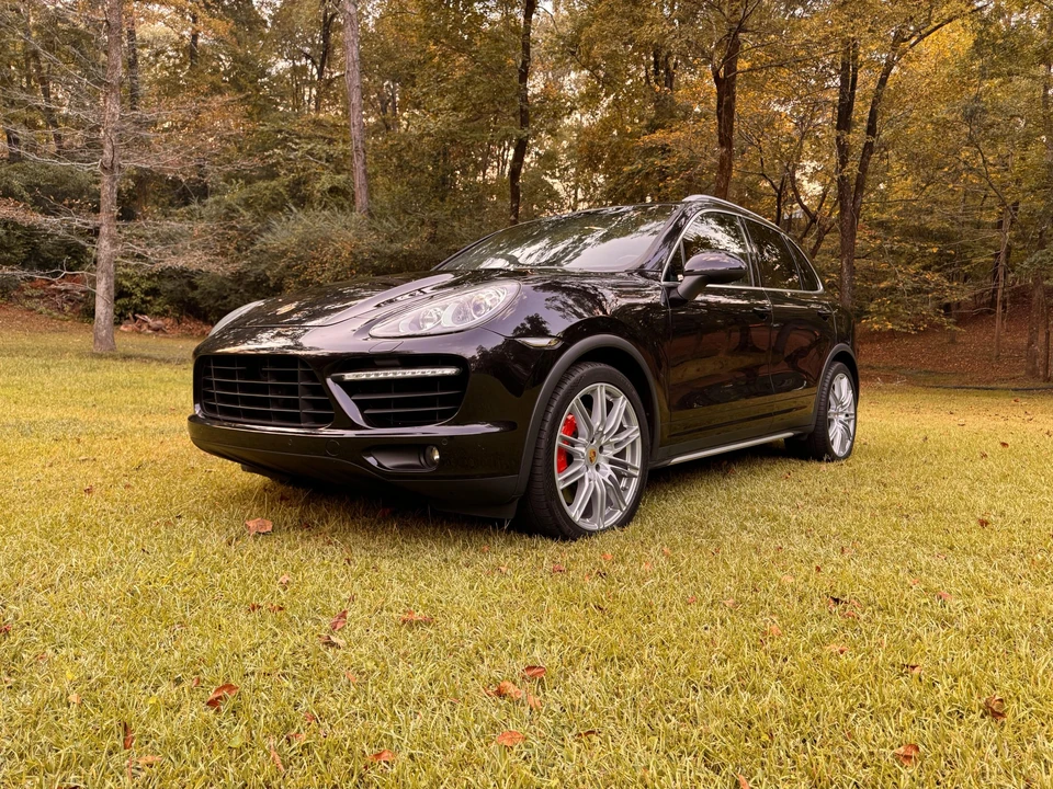 2014 Porsche 958 Cayenne Turbo - Image 2 of 31