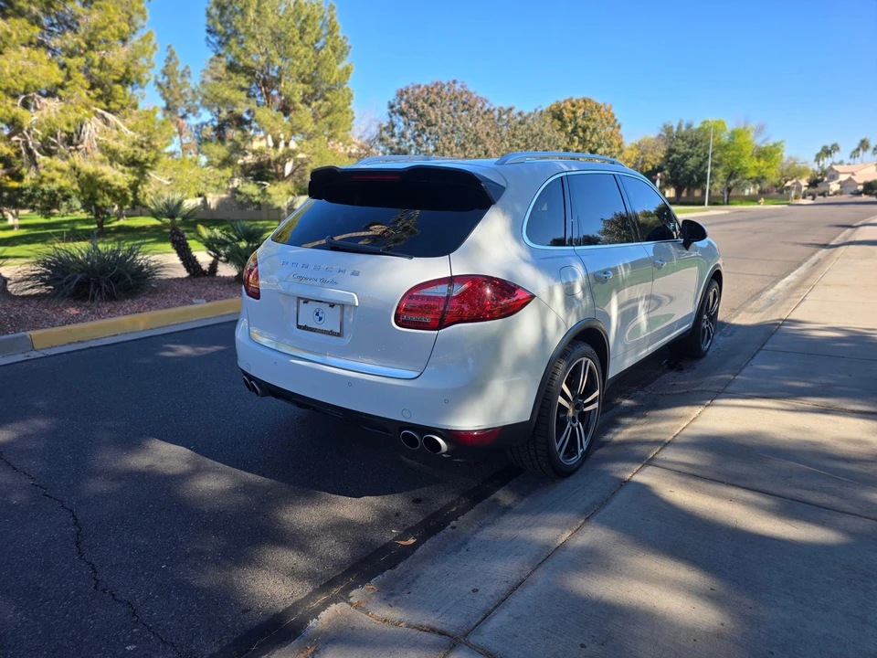 2014 Porsche 958 Cayenne Turbo - Image 12 of 31
