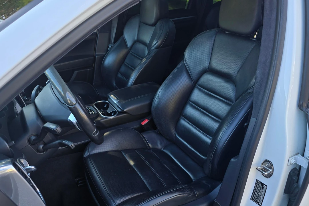 2014 Porsche 958 Cayenne Turbo - Image 30 of 31