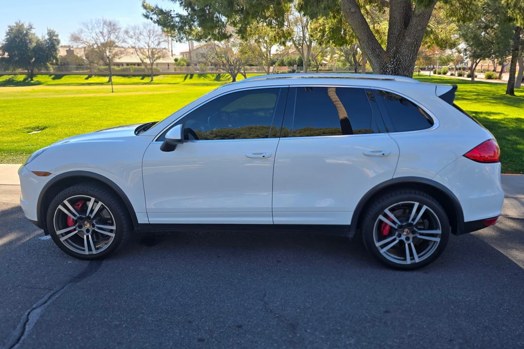 2014 Porsche 958 Cayenne Turbo - Image 9 of 31