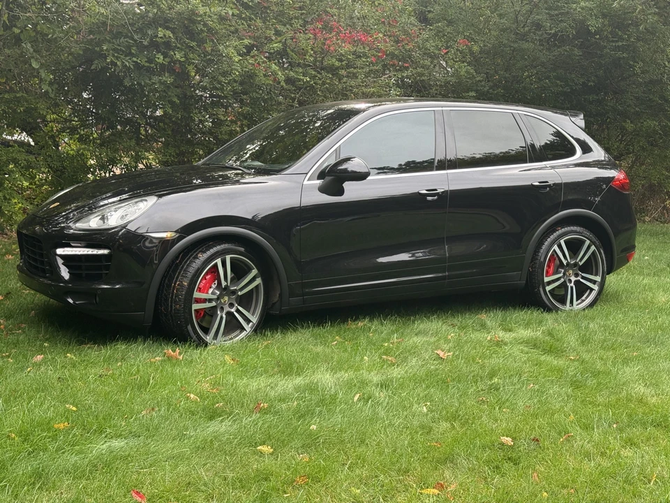 2014 Porsche 958 Cayenne Turbo - Image 2 of 31