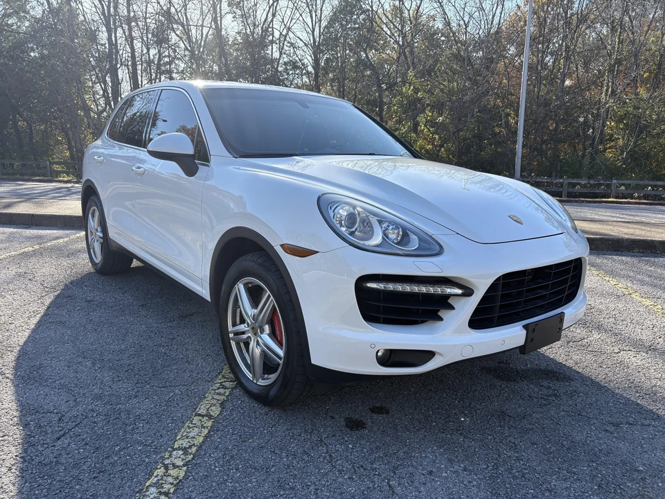 2014 Porsche 958 Cayenne Turbo - Image 8 of 31