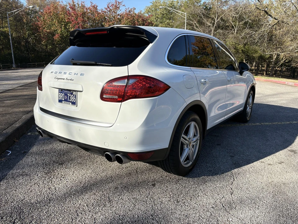2014 Porsche 958 Cayenne Turbo - Image 12 of 31
