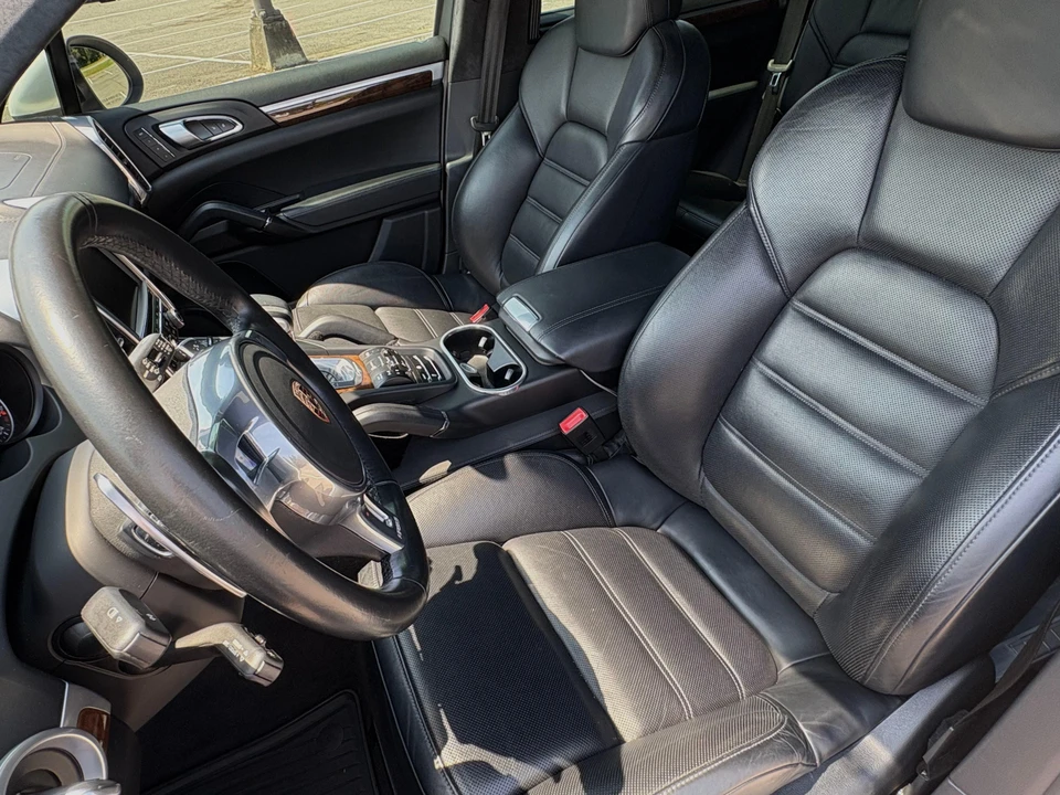 2014 Porsche 958 Cayenne Turbo - Image 29 of 31