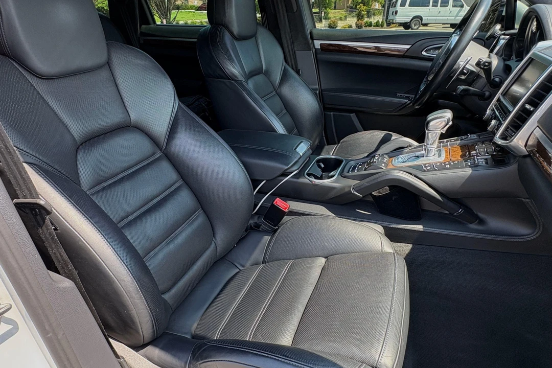 2014 Porsche 958 Cayenne Turbo - Image 26 of 31