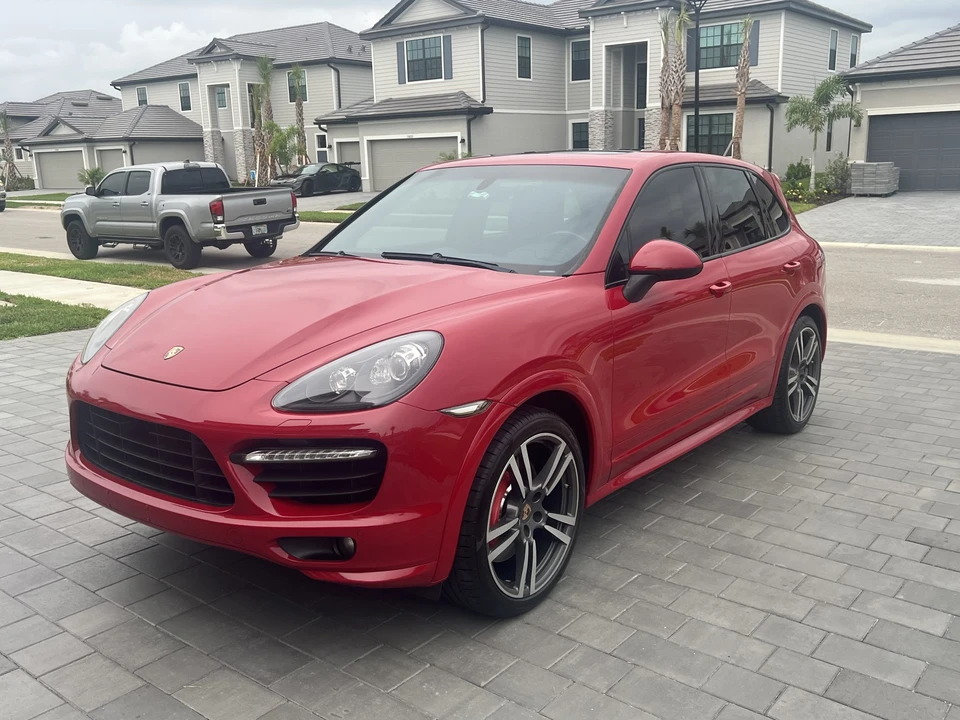 2014 Porsche 958 Cayenne Turbo - Image 2 of 31