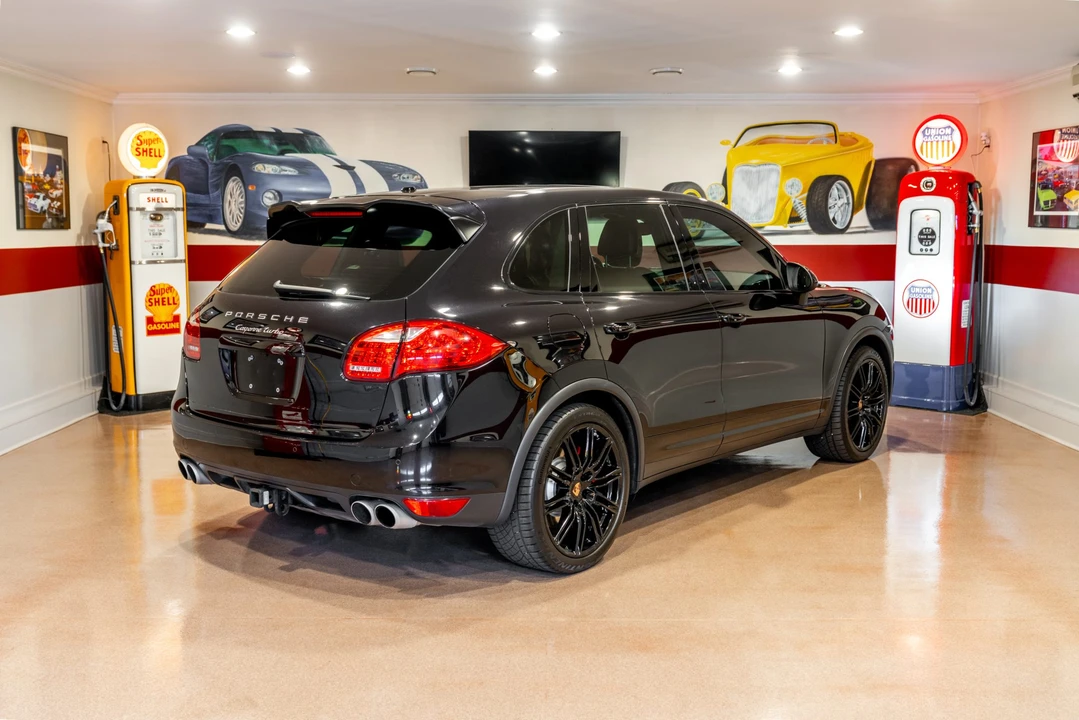 2014 Porsche 958 Cayenne Turbo - Image 8 of 31