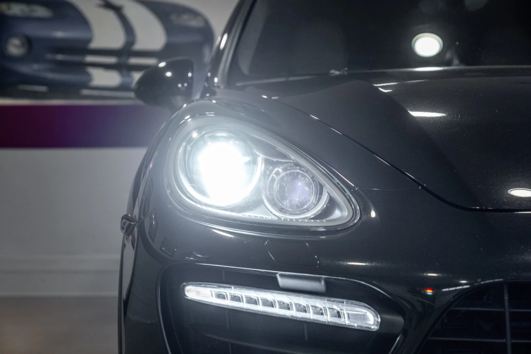 2014 Porsche 958 Cayenne Turbo - Image 16 of 31