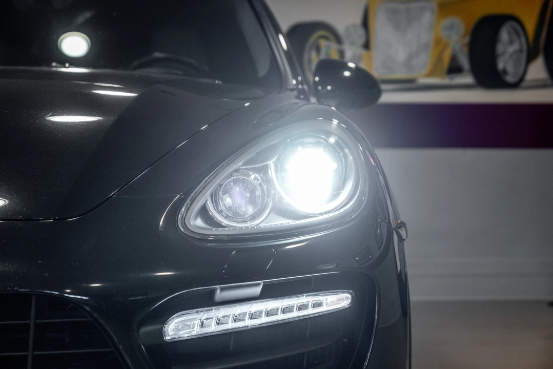 2014 Porsche 958 Cayenne Turbo - Image 17 of 31