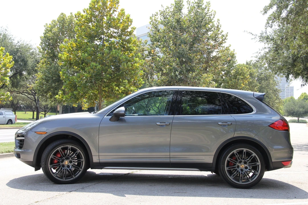2014 Porsche 958 Cayenne Turbo - Image 2 of 20