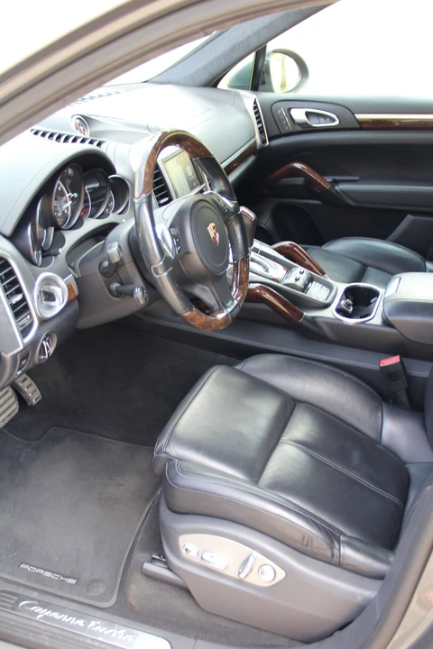 2014 Porsche 958 Cayenne Turbo - Image 15 of 20