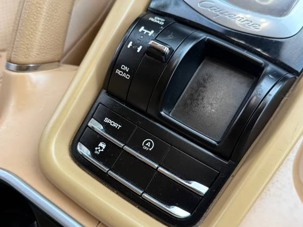 2014 Porsche 958 Cayenne - Image 17 of 20